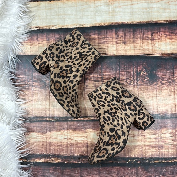 Leopard Booties - Picture 1 of 8
